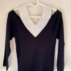 Cable and Gauge V-Neck Rayon Poyester blend - Black/White - Size L